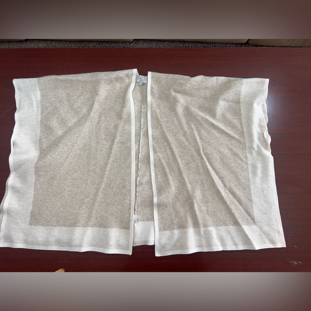 SHEIN Cream and White Open Front Cape Cotton Blend
